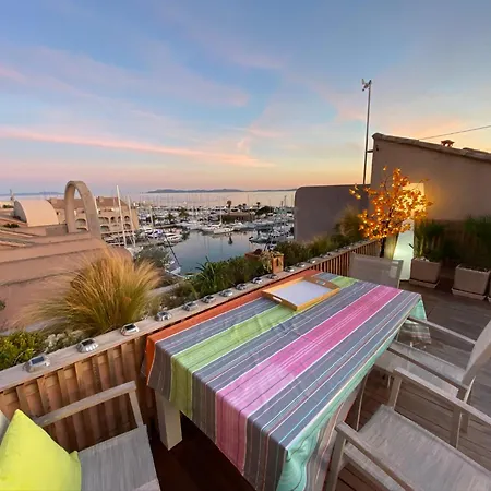 Apartment Port Duplex Plein Sud 200 M2 Et 100 M2 De Terrasse Hyères
