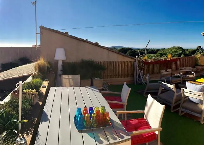 Apartment Port Duplex Plein Sud 200 M2 Et 100 M2 De Terrasse Hyeres