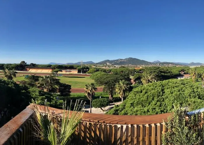 Port Duplex Plein Sud 200 M2 Et 100 M2 De Terrasse Hyeres