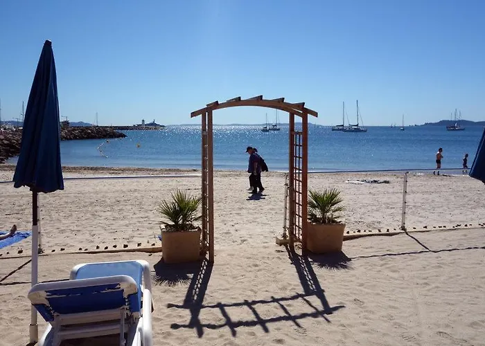 Apartment Port Duplex Plein Sud 200 M2 Et 100 M2 De Terrasse Hyeres