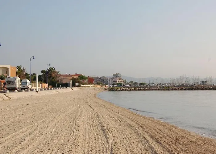 Port Duplex Plein Sud 200 M2 Et 100 M2 De Terrasse Apartment Hyeres