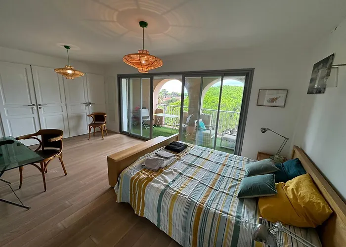 Apartment Port Duplex Plein Sud 200 M2 Et 100 M2 De Terrasse *