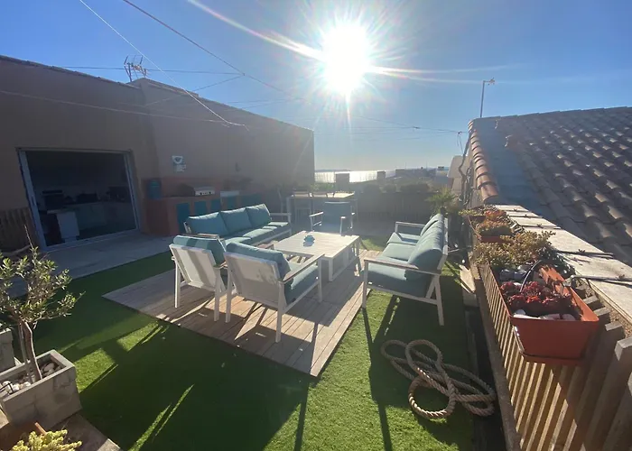 Port Duplex Plein Sud 200 M2 Et 100 M2 De Terrasse Hyeres